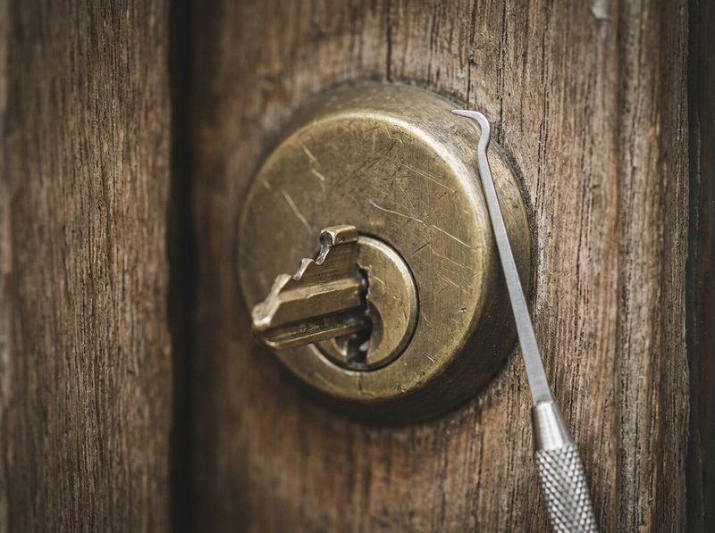 Extraction de clé cassée dans la serrure par un serrurier à Bruxelles-Ville (1000) - sans abîmer le cylindre